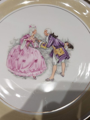 Collectible decorative porcelain plates Seltmann Weiden & Limoges like new, set of 6