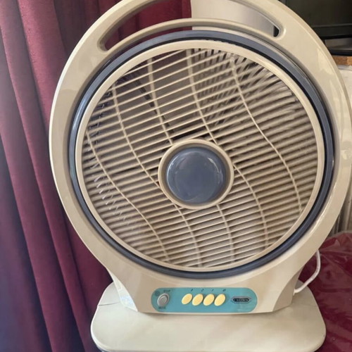 Crown fan like new, fully functional and rotating
