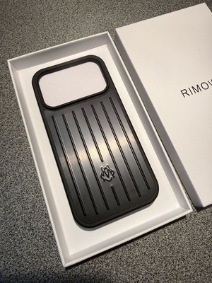 Θήκη Rimowa για iPhone 17 Pro καινούργια