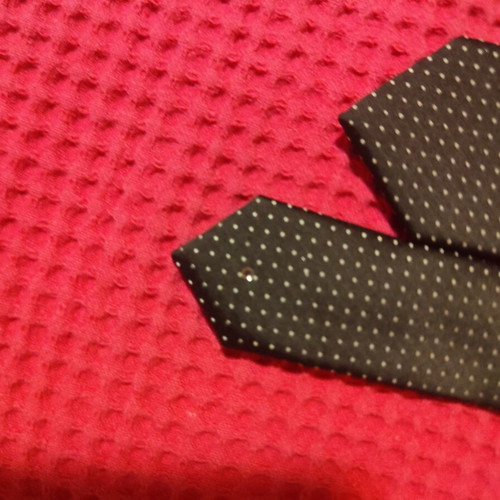 Tie unisex with 2 small diamonds like new, black and gray