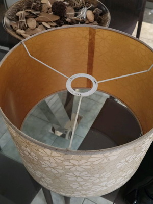 Lamp shade like new