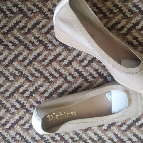 D Chicas Leather Women's Shoes Size 38 Beige like new