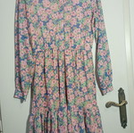 Reserved floral dress new, colorful, with ruffles and elastic waist