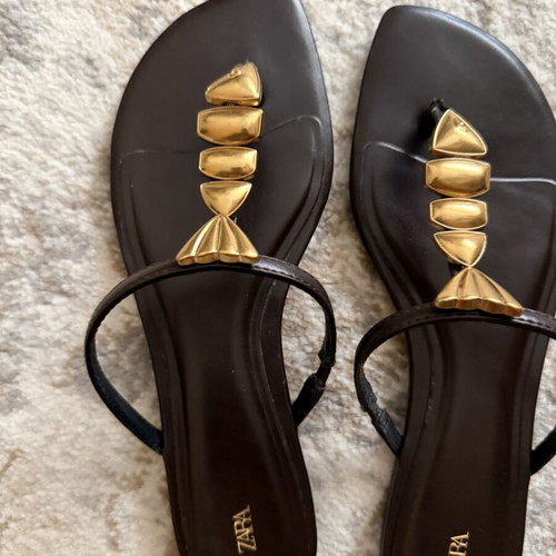 Zara flat sandals brown and gold, like new
