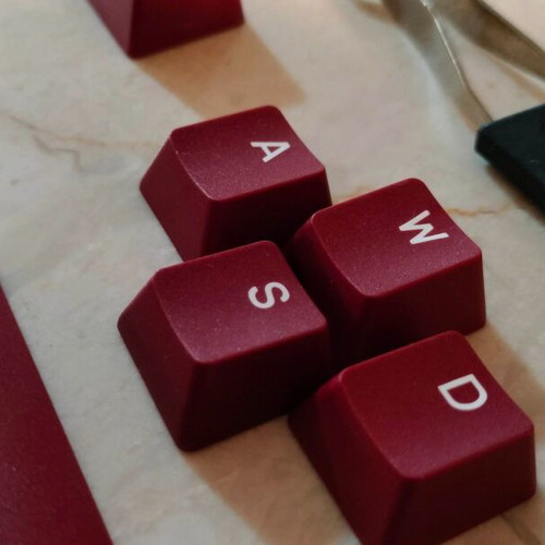 MageGee STAR61 Mechanical Keyboard like new with extra keycaps