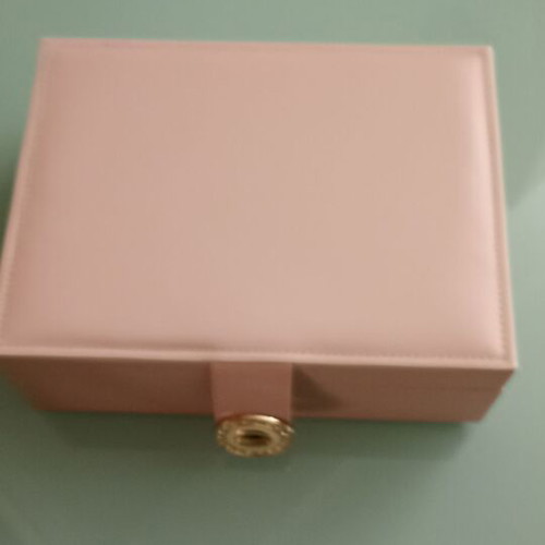 Pink jewelry box like new