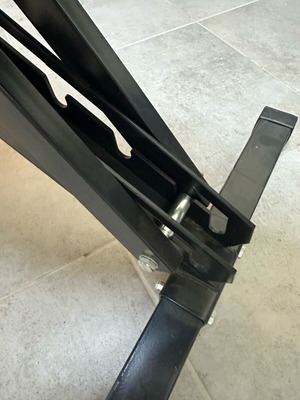 Axzon Fitness Bench like new with 7 adjustable positions
