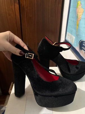 Velvet high heel shoe like new, size 37, black