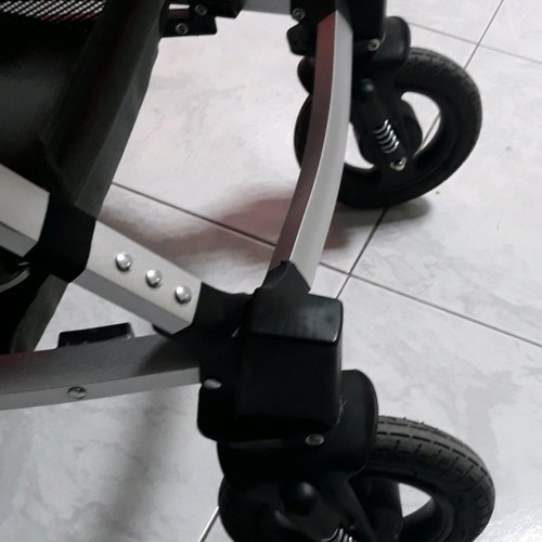 Moni 3-in-1 baby stroller like new, aluminum frame