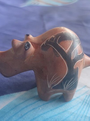 Soapstone rhinoceros sculpture handmade, like new, hand-painted