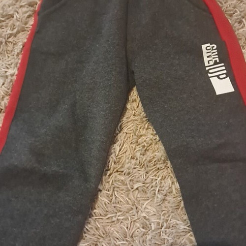 Children's T-shirts and gift tracksuit like new, multicolor, sizes 110-116 cm