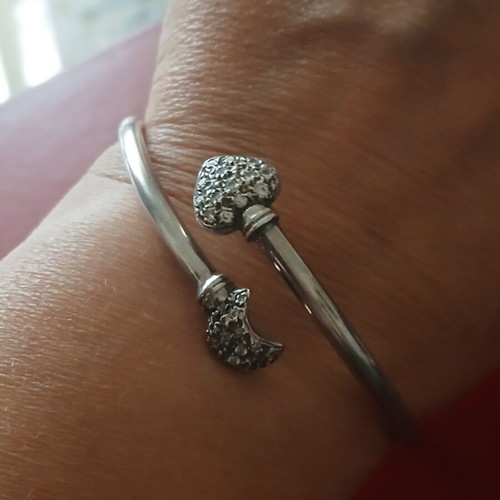 Silver 925 bracelet with zirconia like new, no hallmark