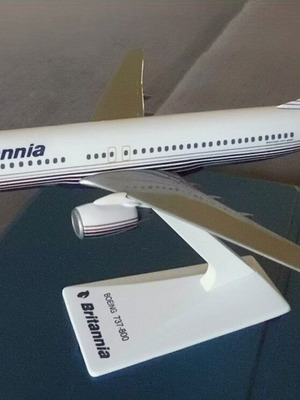 Boeing 737-800 Britannia Airways plastic model 1/200 scale like new