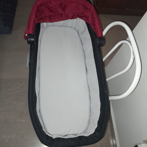 Baby stroller bassinet like new