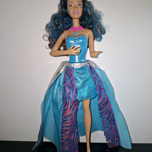 Barbie rock n royals used without shoes and accessories