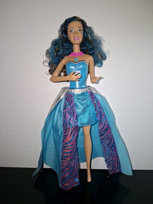Barbie rock n royals used without shoes and accessories