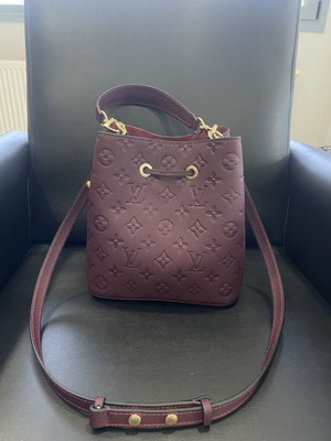Authentic leather bag, burgundy