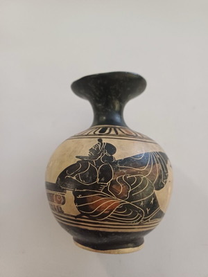 Ceramic vessel used, museum replica, height 10cm
