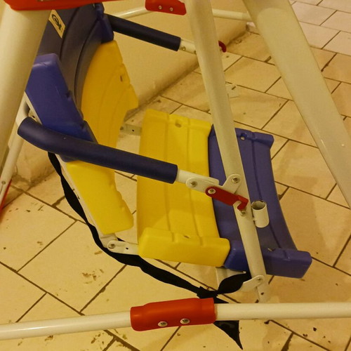 Children's swing like new for indoor and outdoor use