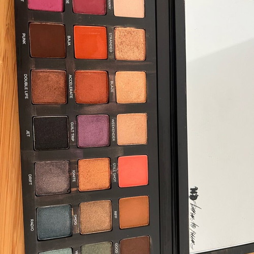 Urban Decay Born to Run Eyeshadow Palette like new
