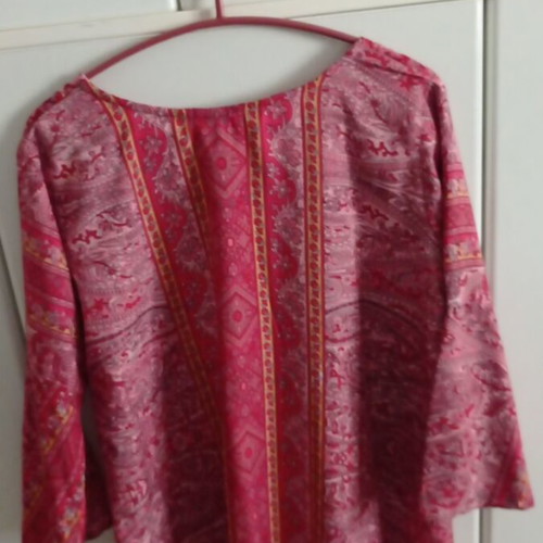 Tunic set of 3 with backpack gift, like new, Benetton and Donna Karan