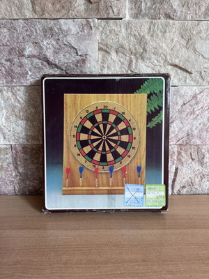 Vintage darts like new, 24cm x 20cm