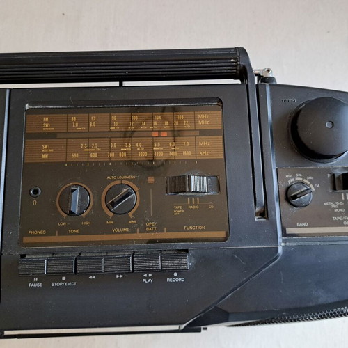 Aiwa CSD-XL205H CD Radiocassette Player used, radio and CD working