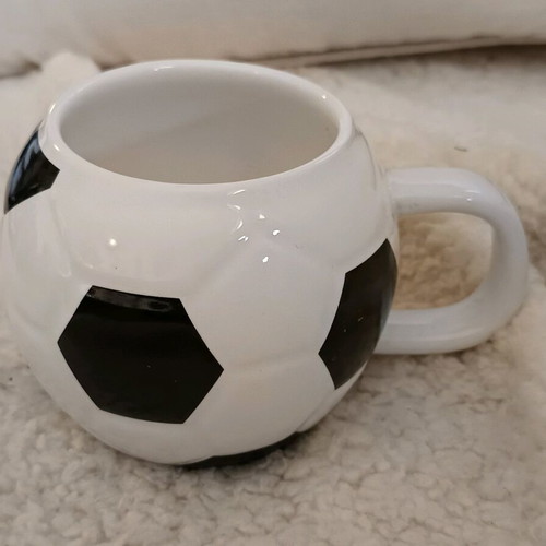 Soccer cup ceramic 16oz like new