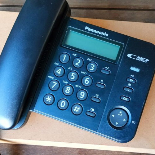 Panasonic KX-TS560EX home phone like new, black, with caller ID