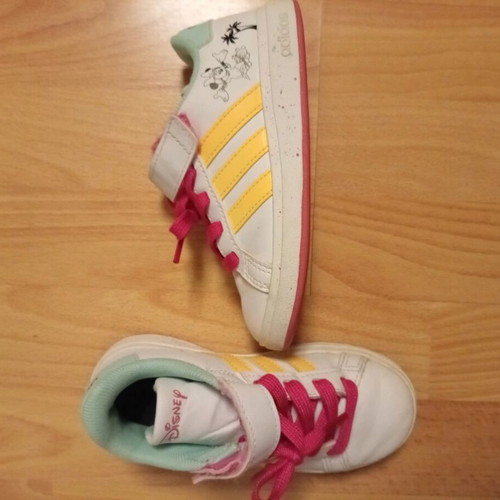 Adidas Disney girls' kids shoes size 28 used