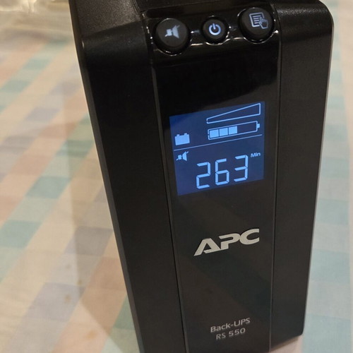 APC Back-UPS Pro BR550GI 550VA with original battery, used, faulty buttons