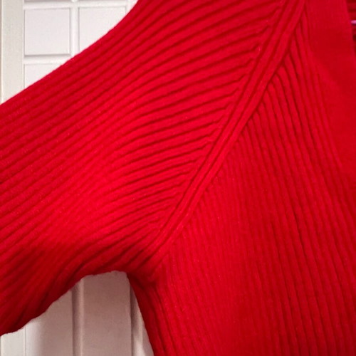 Mango red sweater size M brand new