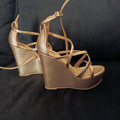 Tsakiris Mallas summer wedge sandals gold like new