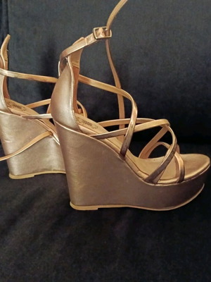 Tsakiris Mallas summer wedge sandals gold like new