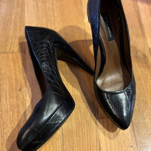 Zara black snake print 12-point heels used, size 40
