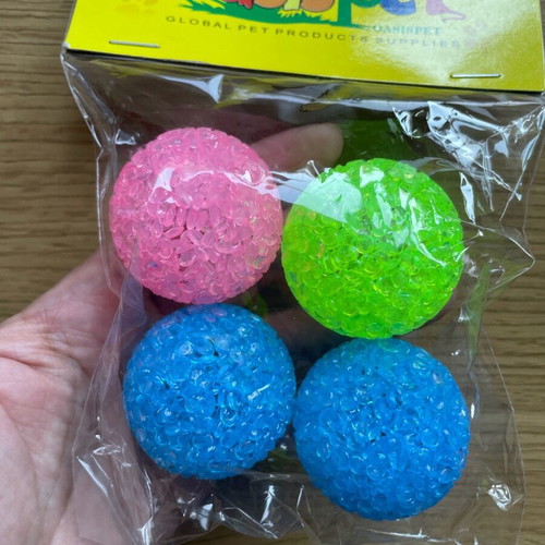 Pet balls new, pack of 4 with bell
