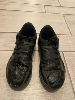 Nike Jr Phantom GT2 Club TF used kids football shoes size 36 black