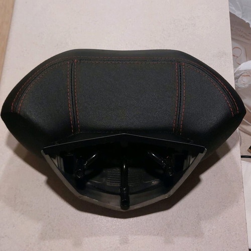 Sym Maxsym 600i 400i backrest like new, black matte
