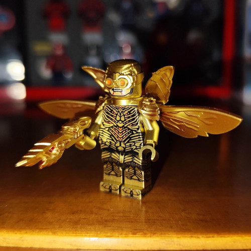 Parademon Gold figure like new with ball joint hands, wings, blaster