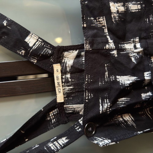 Lee black one-piece shorts like new, salopette style