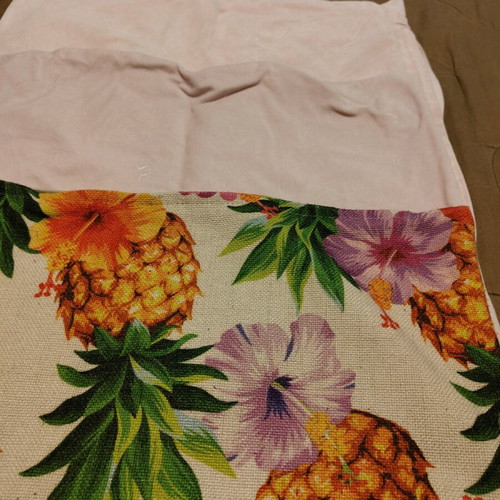 Various pillowcases like new, 2 pcs 50x50 and 4 pcs 40x40