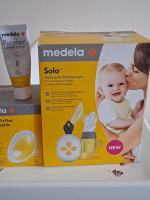 Medela Solo electric breast pump like new with accessories