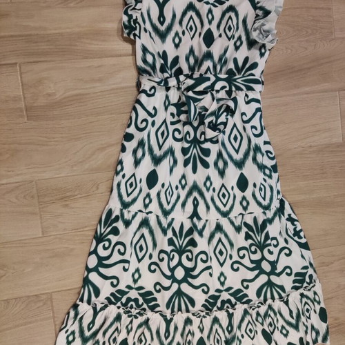 Shein summer dress new, size medium, length 1.23m