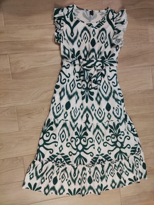 Shein summer dress new, size medium, length 1.23m