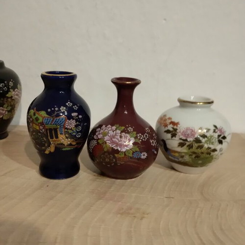 Miniature porcelain jars like new, height 8 cm