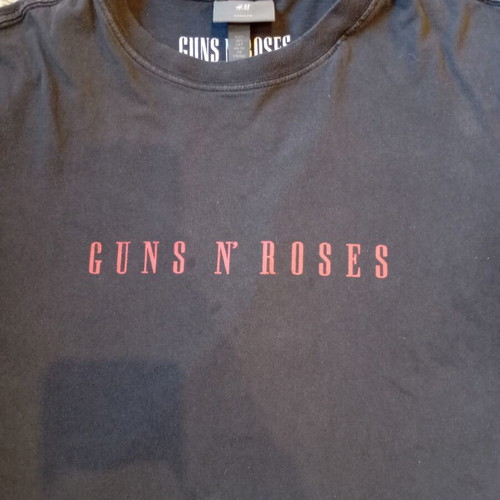 H&M Guns N Roses shirt like new, size S baggy fit
