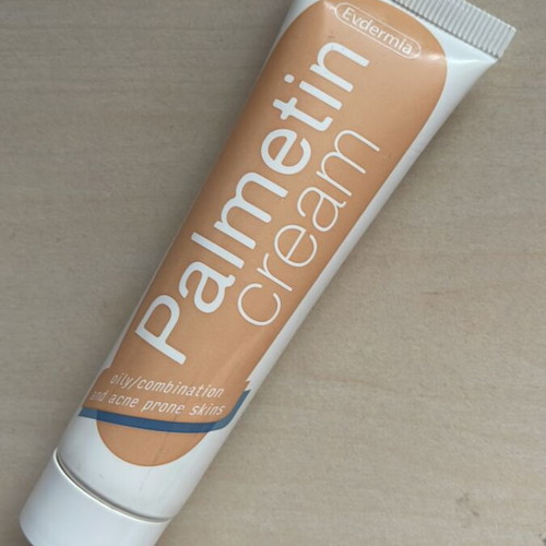 Palmetin face cream used for acne prone skin