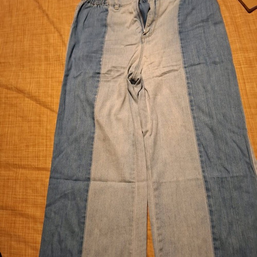 Stradivarius two-tone wide leg jeans size 34 like new