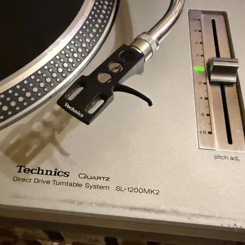 Technics SL-1200mk2 turntable used, excellent condition