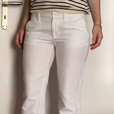 Gap white pants like new, hip slung fit flare, cotton-linen fabric